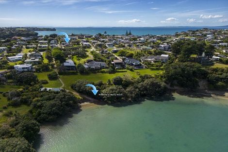 Photo of property in 25a Tindalls Bay Road, Tindalls Beach, Whangaparaoa, 0930