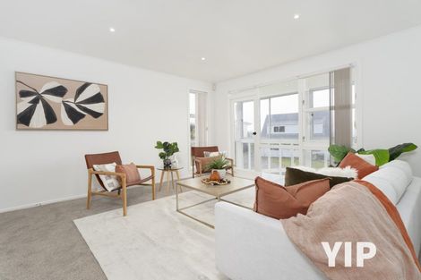 Photo of property in 10 Edgecombe Street, Newlands, Wellington, 6037