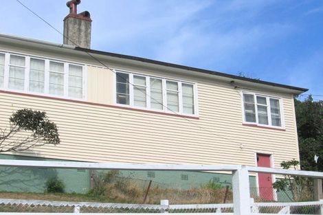 Photo of property in 50 Sidlaw Street, Strathmore Park, Wellington, 6022