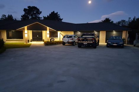 Photo of property in 15 Opal Avenue, Timberlea, Upper Hutt, 5018