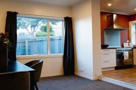 Photo of property in 2 Middleton Road, Kew, Dunedin, 9012