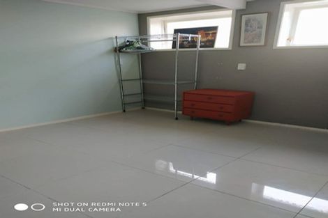 Photo of property in 28 Rotoiti Avenue, Pakuranga Heights, Auckland, 2010