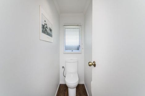 Photo of property in 2 Coromandel Court, Roslyn, Palmerston North, 4414