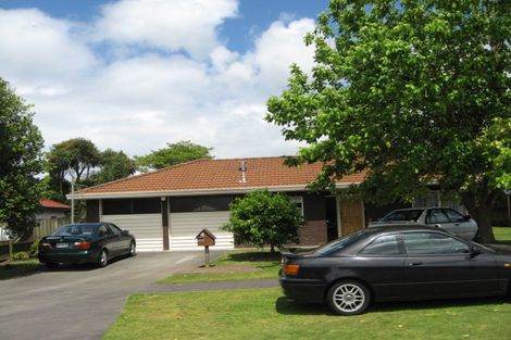 Photo of property in 7 Gardone Terrace, Conifer Grove, Takanini, 2112