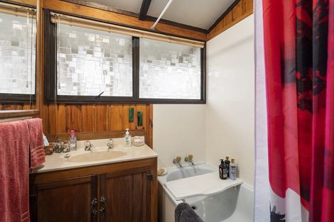 Photo of property in 9a Heretaunga Square, Silverstream, Upper Hutt, 5019