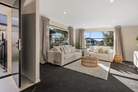 Photo of property in 30 Komata Crescent, Papamoa Beach, Papamoa, 3118