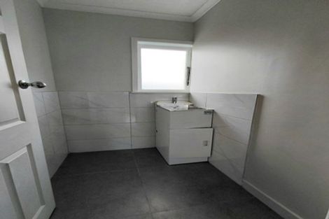 Photo of property in 383 West Coast Road, Glen Eden, Auckland, 0602