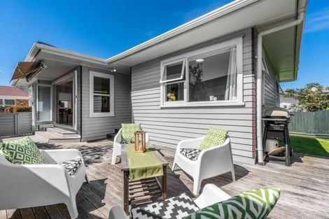 Photo of property in 1/24a Wolsley Avenue, Milford, Auckland, 0620