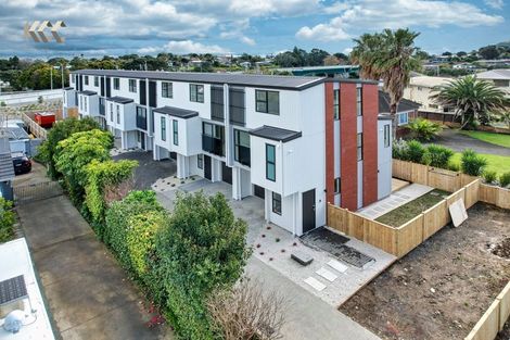 Photo of property in 2/14 Kerswill Place, Pakuranga, Auckland, 2010