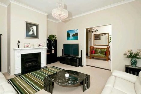 Photo of property in 31 Cricklade Terrace, Windsor Park, Auckland, 0632