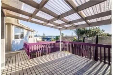 Photo of property in 1/13 Bowman Road, Forrest Hill, Auckland, 0620