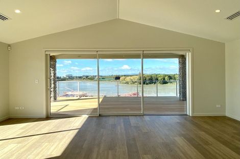 Photo of property in 28 Oyster Place, Omokoroa, 3114