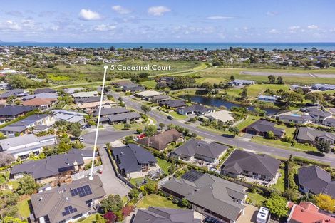 Photo of property in 5 Cadastral Court, Paraparaumu, 5032