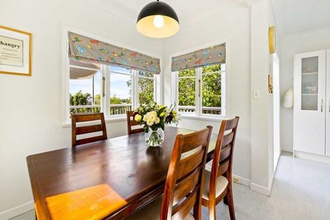 Photo of property in 12 Eastglen Road, Glen Eden, Auckland, 0602