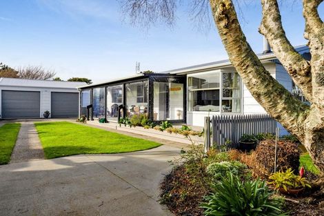 Photo of property in 11 Jade Place, Bell Block, New Plymouth, 4312