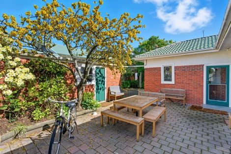 Photo of property in 31 Beach Street, Saint Clair, Dunedin, 9012