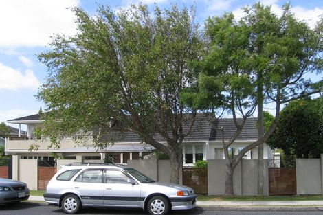 Photo of property in 71 Aberdeen Road, Castor Bay, Auckland, 0620