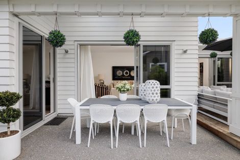 Photo of property in 1 Astelia Lane, Papamoa Beach, Papamoa, 3118