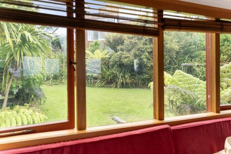 Photo of property in 60 Peter Terrace, Castor Bay, Auckland, 0620