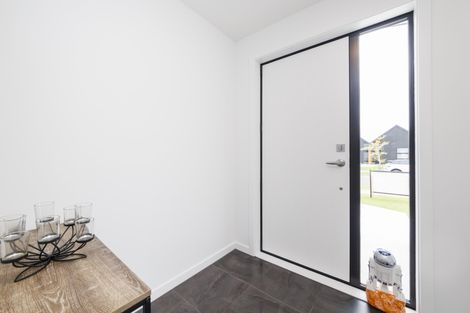 Photo of property in 3 Sardinia Grove, Fitzherbert, Palmerston North, 4410