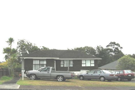 Photo of property in 2/34 Trinidad Road, Sunnynook, Auckland, 0620