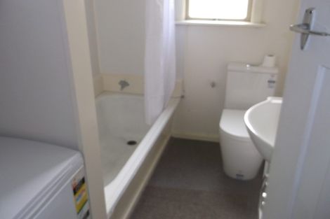 Photo of property in 24 Raroa Road, Kelburn, Wellington, 6012