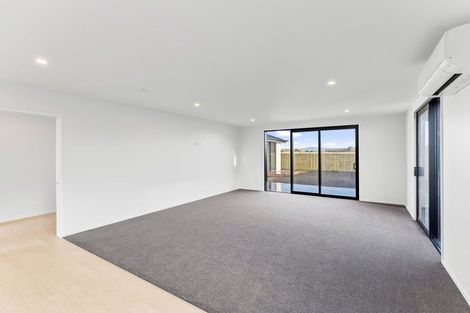 Photo of property in 39 Mehrtens Crescent, Woodend, 7691