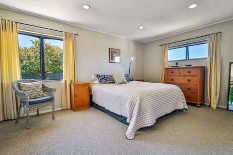 Photo of property in 5 Totara Street, Taradale, Napier, 4112