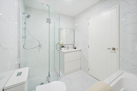 Photo of property in 80c Matipo Road, Te Atatu Peninsula, Auckland, 0610