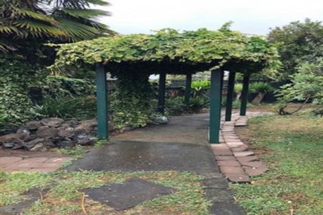 Photo of property in 74 Redoubt Road, Goodwood Heights, Auckland, 2105