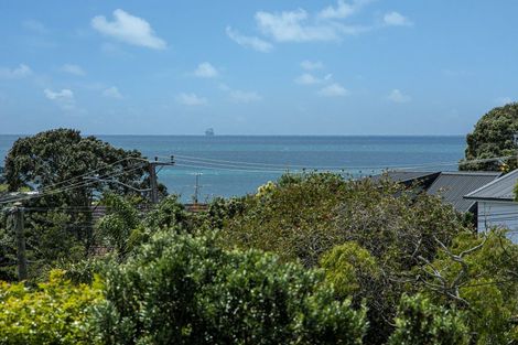 Photo of property in 3 Sunrise Avenue, Murrays Bay, Auckland, 0630
