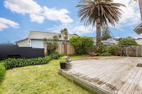Photo of property in 191 Coutts Street, Rongotai, Wellington, 6022
