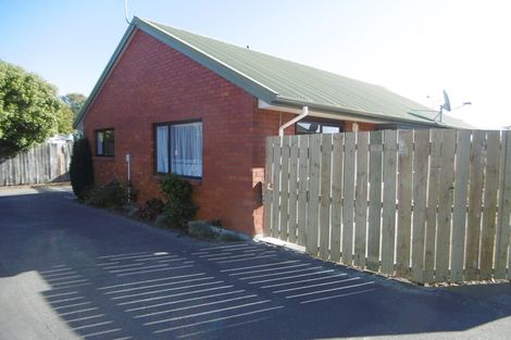 Photo of property in 1/9b Prestons Road, Redwood, Christchurch, 8051