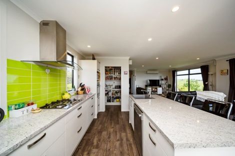 Photo of property in 444 Dover Road, Okato, New Plymouth, 4374