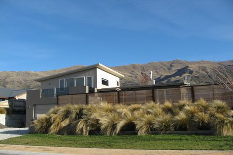 Photo of property in 8 Hyland Street, Wanaka, 9305