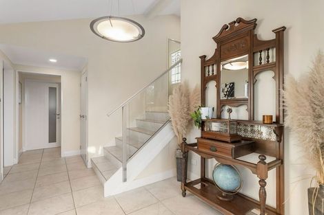 Photo of property in 5 Signal Hill Road, Mount Pleasant, Christchurch, 8081