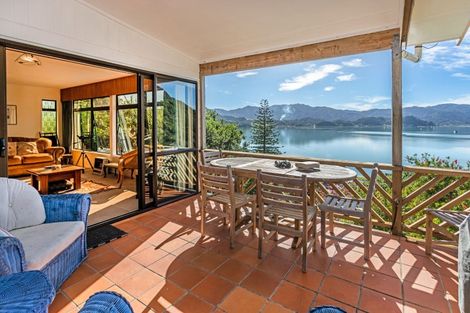 Photo of property in 2480 Wyuna Bay Road, Wyuna Bay, Coromandel, 3581