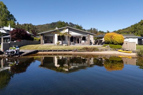 Photo of property in 17 Steep Street, Lake Okareka, Rotorua, 3076