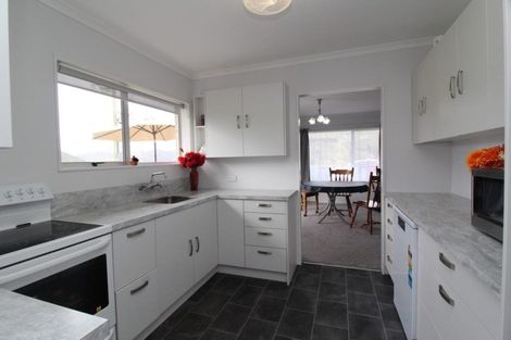 Photo of property in 73 North Street, Mokau, 4376