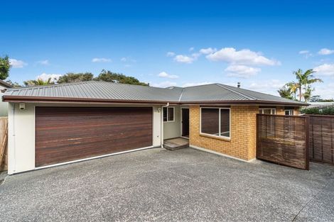 Photo of property in 28a Park Road, Glenfield, Auckland, 0629