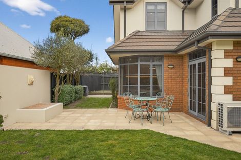 Photo of property in 106 Hamilton Avenue, Ilam, Christchurch, 8041