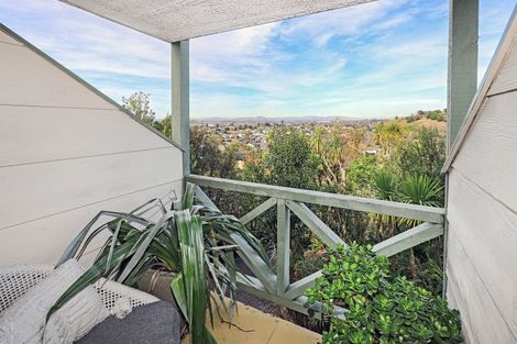 Photo of property in 17 Ewan Place, Taradale, Napier, 4112