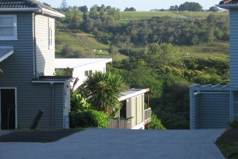 Photo of property in 47 Tahapa Crescent, Meadowbank, Auckland, 1072