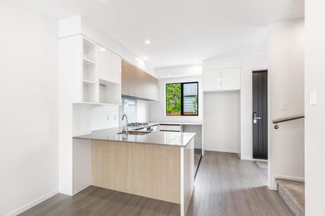 Photo of property in 43c Fitzherbert Avenue, West Harbour, Auckland, 0618