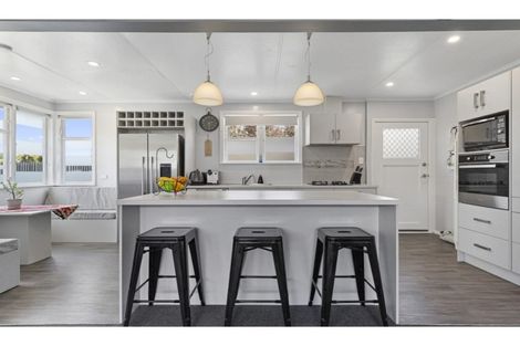 Photo of property in 96 Thames Road, Paeroa, 3600