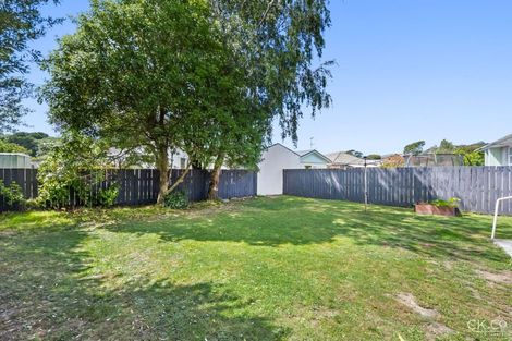 Photo of property in 15 Parera Grove, Heretaunga, Upper Hutt, 5018