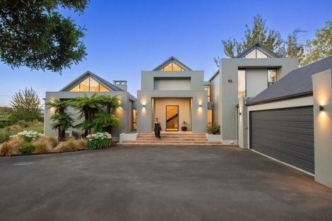 Photo of property in 105 Gladstone Road South, Dalmore, Dunedin, 9010