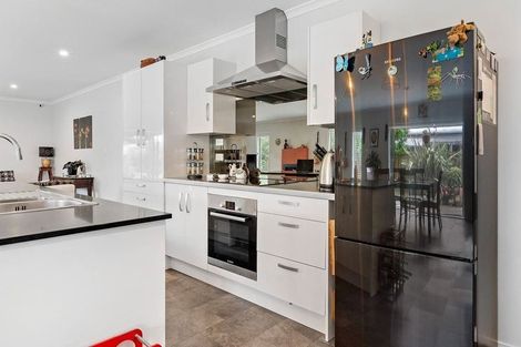 Photo of property in 50 Brooklyn Road, Carterton, 5713