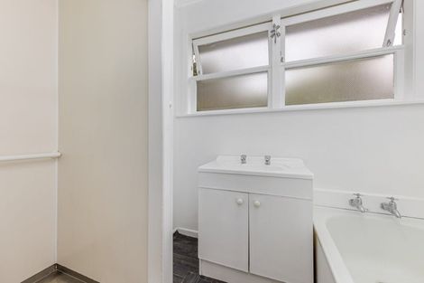 Photo of property in 1 Sussex Terrace, Riverhead, 0820