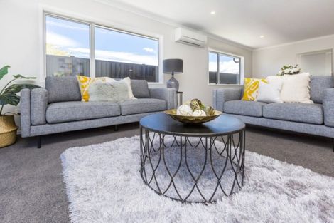 Photo of property in 12 Passchendaele Grove, Trentham, Upper Hutt, 5018